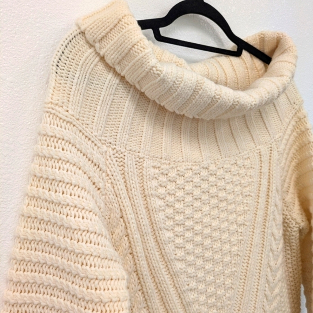H&M Ivory Chunky Cableknit Cowl Neck Wool Blend Sweater sz L - Picture 7 of 11